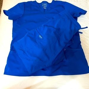 Cherokee Workwear Revolution Scrub Set in size Women’s XL